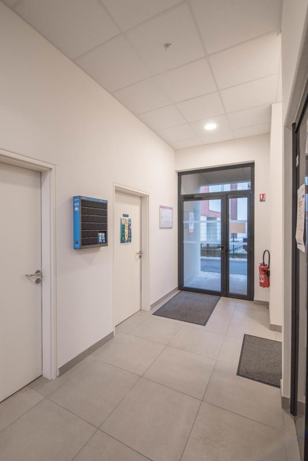ELODIE - Appartement proche gare, arrivée 24 24 Le Mans Exterior foto
